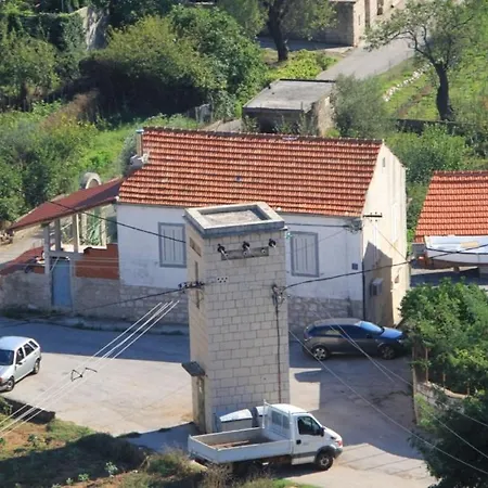 House - 8289 Lastovo