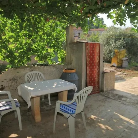 House - 8289 Lastovo