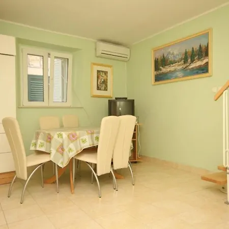 House - 8289 *