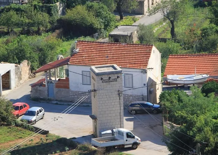 House - 8289 Lastovo